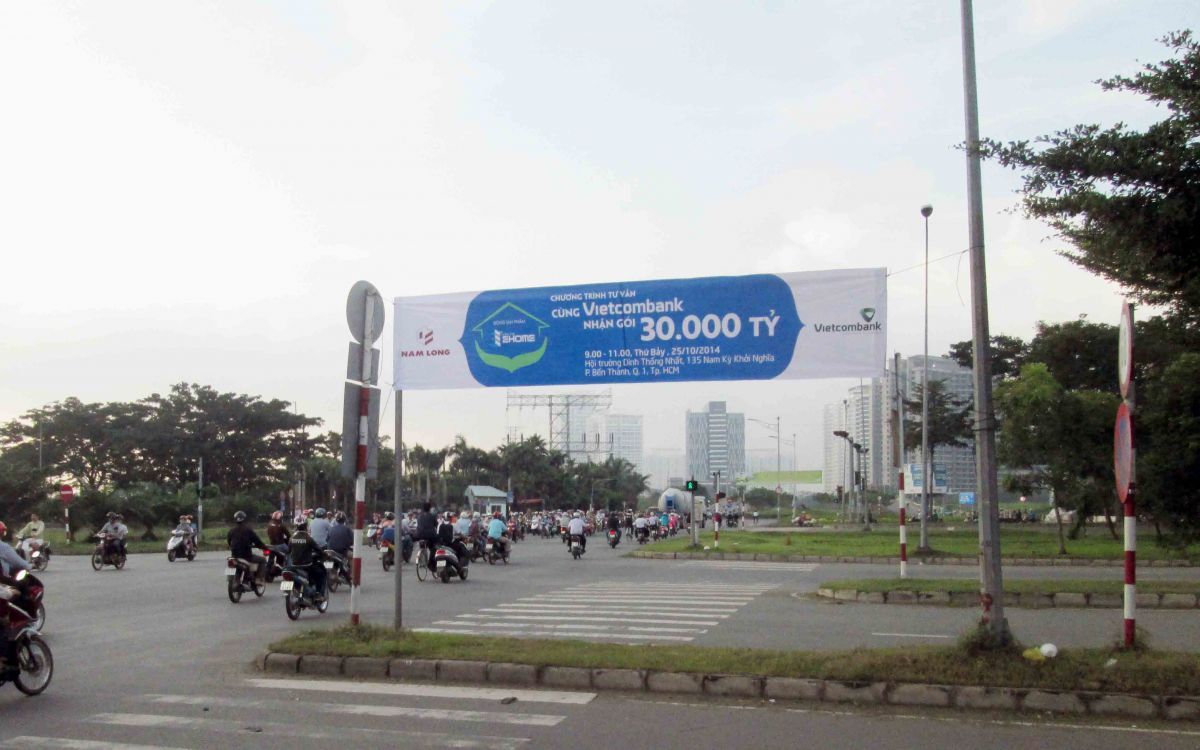 Treo banner, băng rôn, phướn quảng cáo